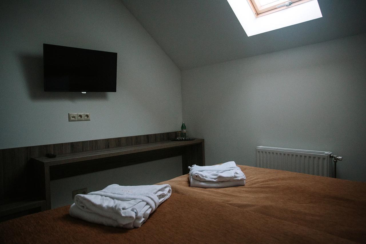Praha Park Hotel Ujgorod Dış mekan fotoğraf