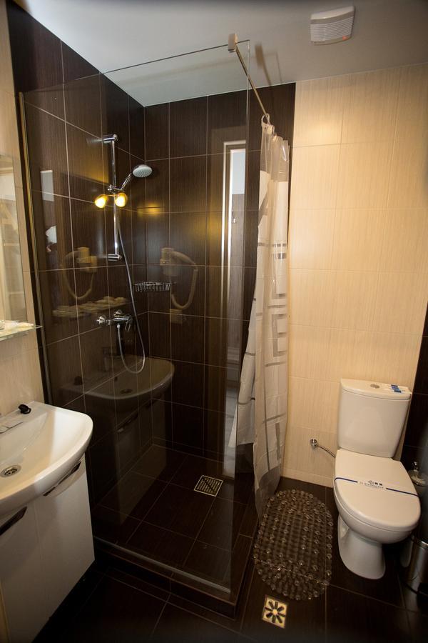 Praha Park Hotel Ujgorod Dış mekan fotoğraf
